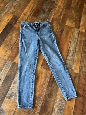 Classic High-Rise Women's Blue Jeans